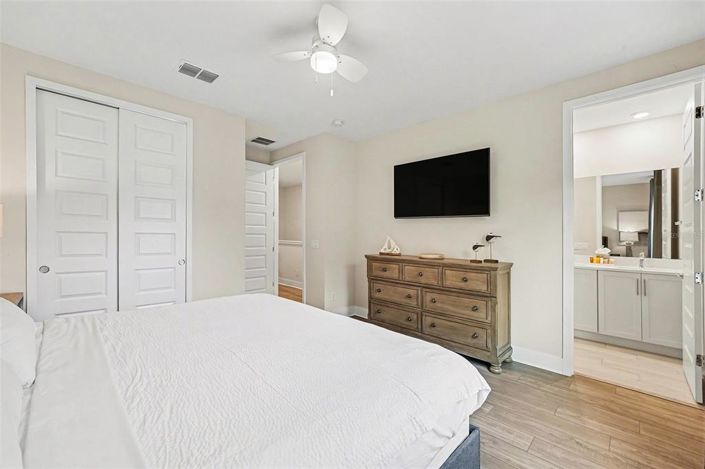 Image No.18-3 Bed Townhouse for sale