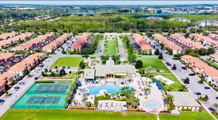 Image No.33-4 Bed Townhouse for sale