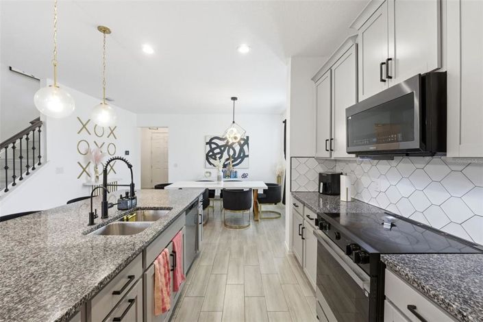 Image No.18-5 Bed Property for sale