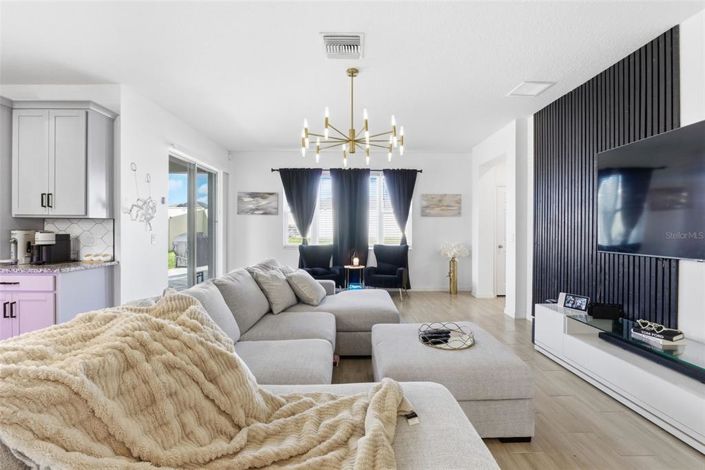 Image No.22-5 Bed Property for sale