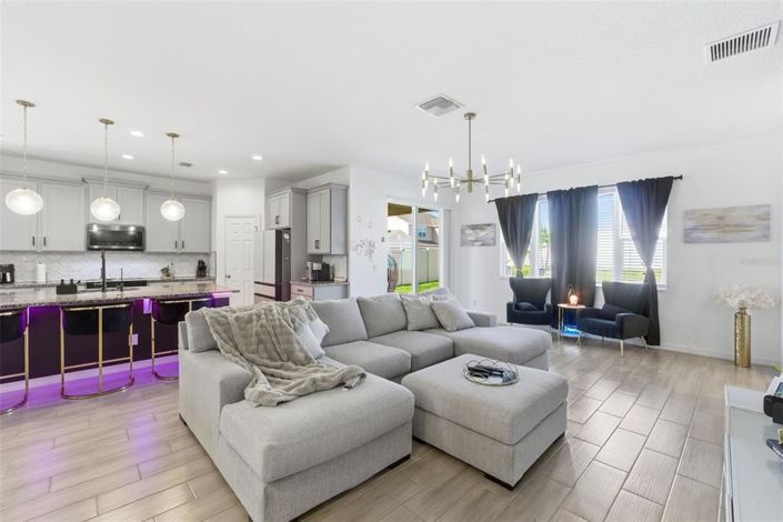 Image No.23-5 Bed Property for sale