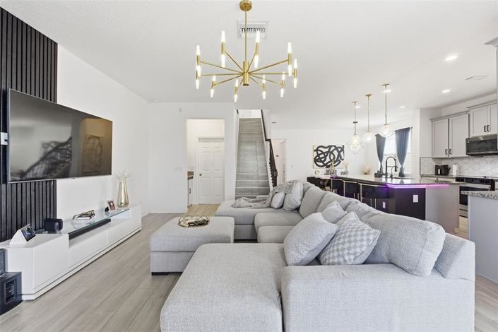 Image No.25-5 Bed Property for sale