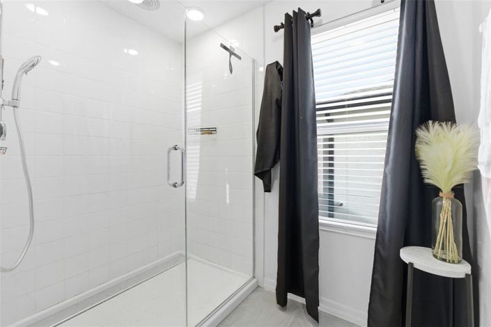 Image No.42-5 Bed Property for sale