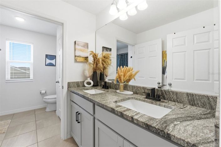 Image No.56-5 Bed Property for sale