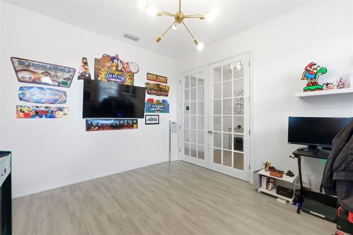 Image No.9-5 Bed Property for sale