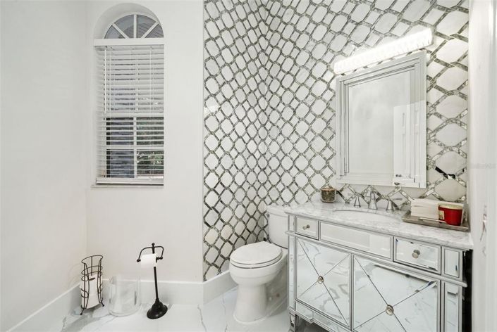 Image No.16-4 Bed Property for sale