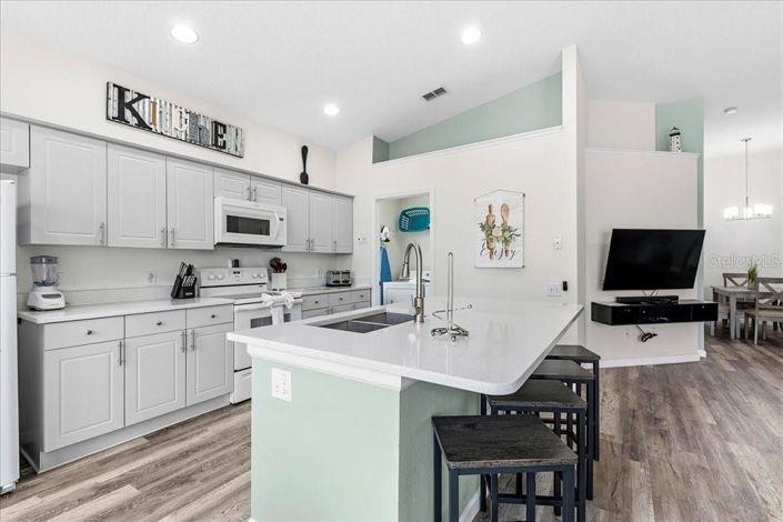 Image No.11-4 Bed Property for sale