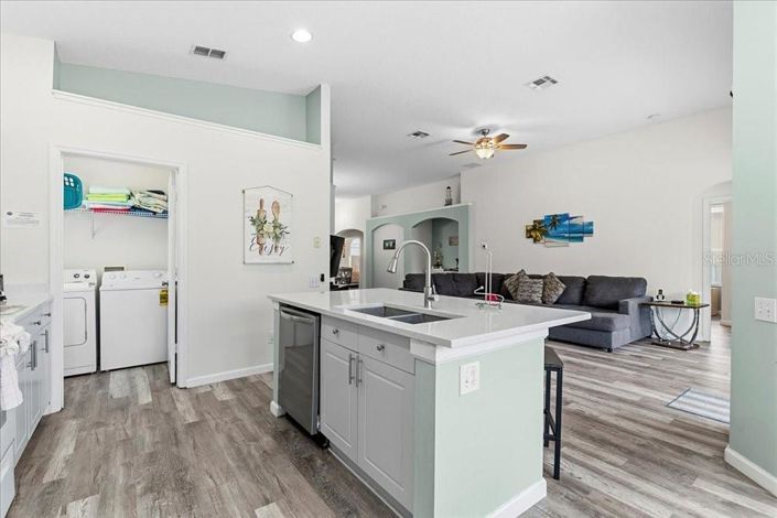 Image No.12-4 Bed Property for sale