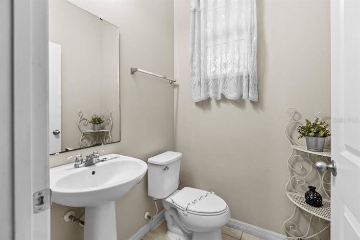 Image No.14-4 Bed Townhouse for sale