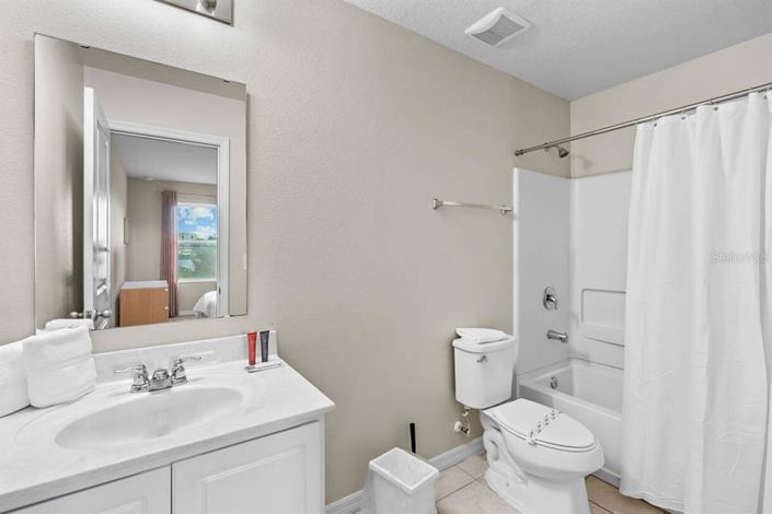 Image No.17-4 Bed Townhouse for sale