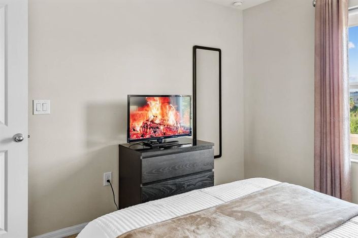 Image No.18-4 Bed Townhouse for sale