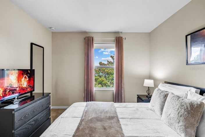 Image No.19-4 Bed Townhouse for sale