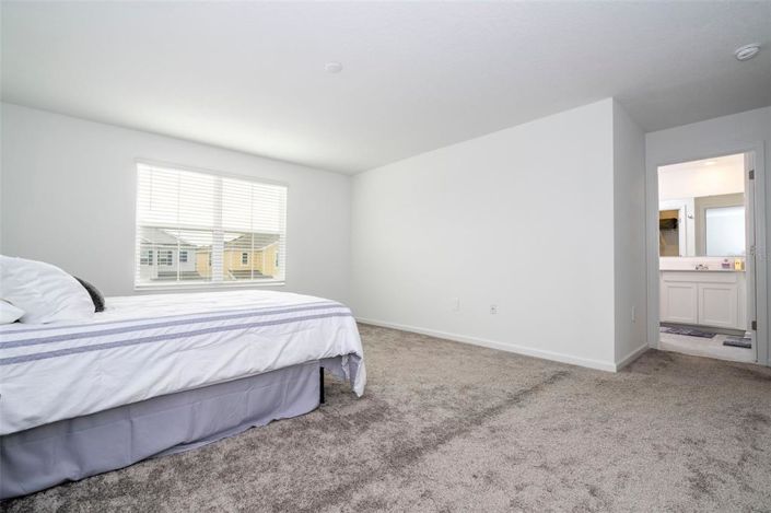 Image No.25-6 Bed Property for sale