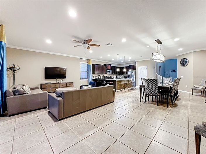 Image No.14-8 Bed Property for sale