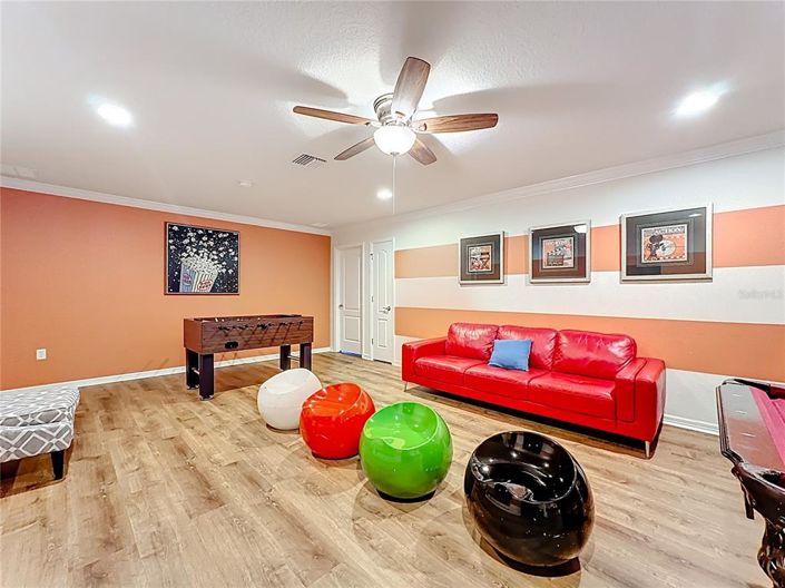 Image No.25-8 Bed Property for sale