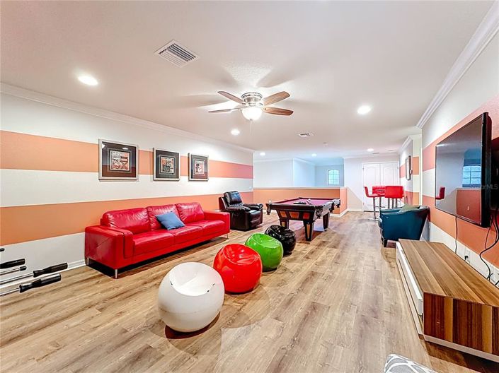 Image No.26-8 Bed Property for sale