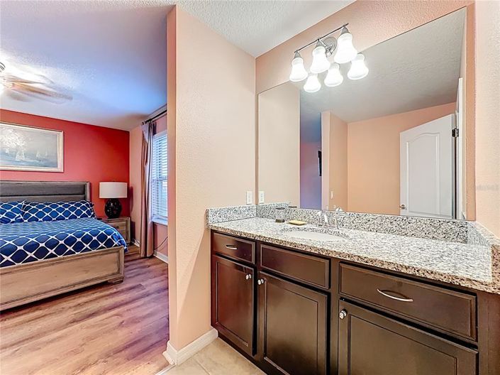 Image No.45-8 Bed Property for sale