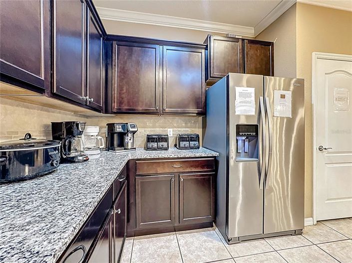 Image No.8-8 Bed Property for sale