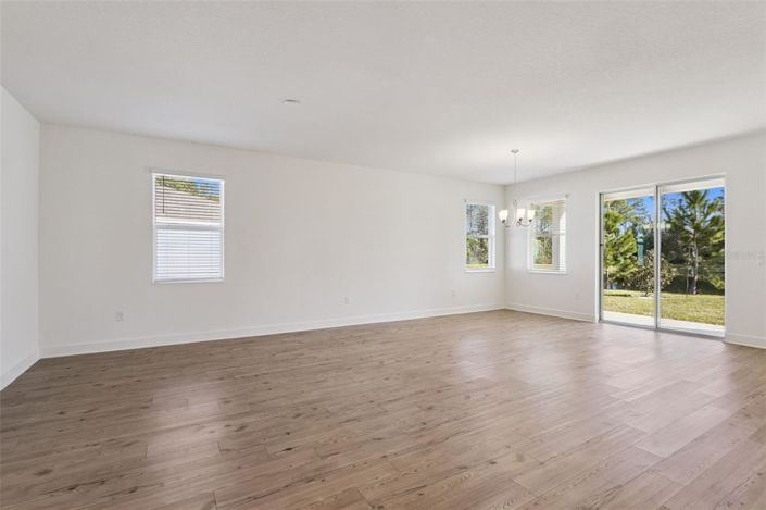 Image No.11-Propriété de 4 chambres à vendre à Clermont