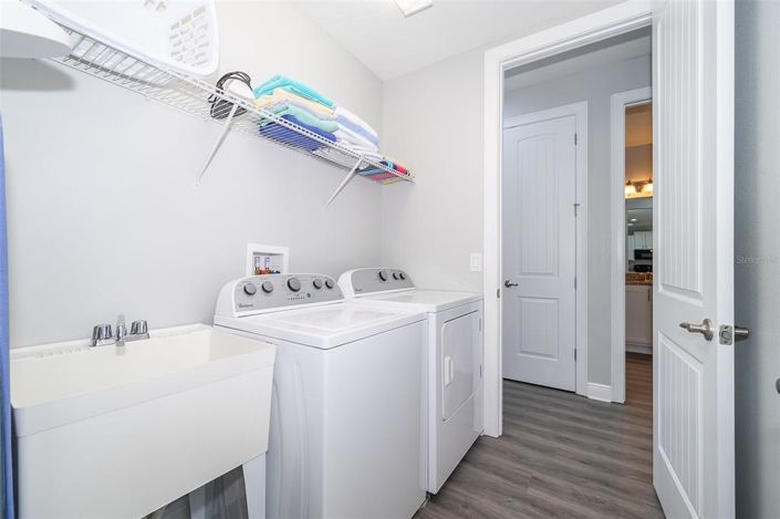 Image No.15-6 Bed Property for sale