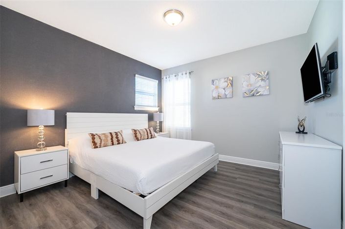 Image No.24-6 Bed Property for sale