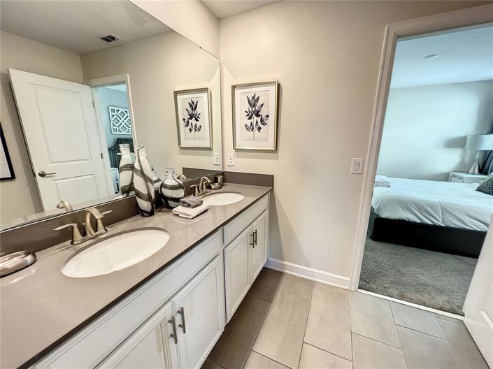 Image No.26-8 Bed Property for sale