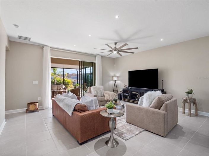 Image No.7-4 Bed Property for sale