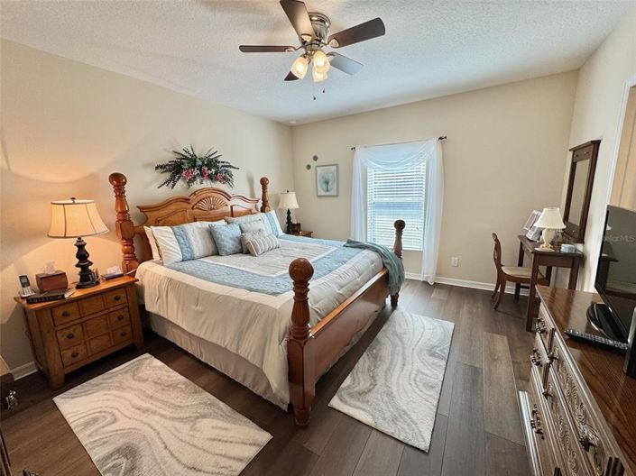 Image No.20-4 Bed Property for sale