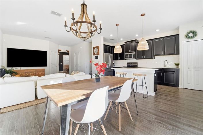 Image No.10-3 Bed Townhouse for sale