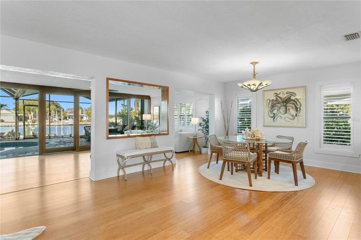 Image No.11-Propriété de 3 chambres à vendre à St. Pete Beach