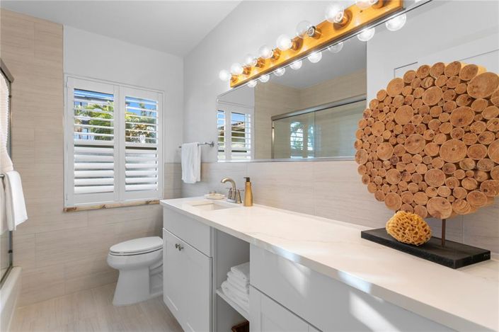 Image No.24-3 Bed Property for sale