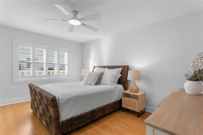 Image No.26-3 Bed Property for sale