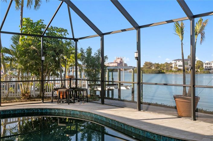 Image No.28-3 Bed Property for sale