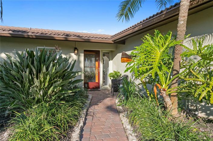 Image No.45-3 Bed Property for sale