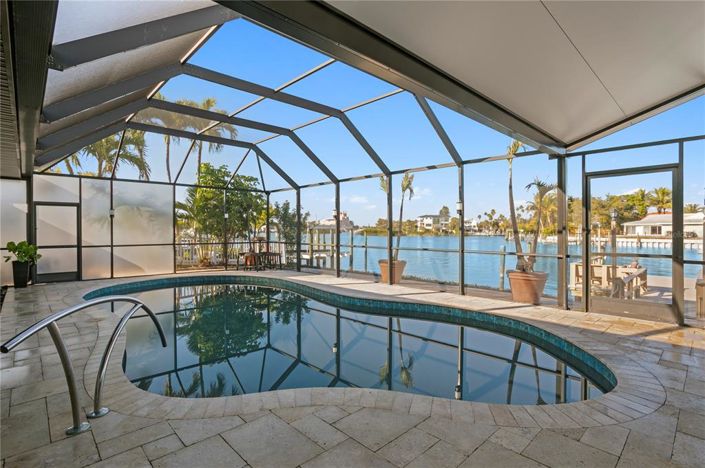 Image No.5-Propriété de 3 chambres à vendre à St. Pete Beach