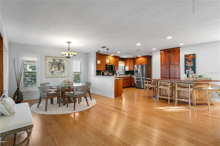 Image No.8-3 Bed Property for sale