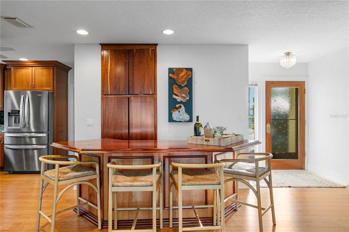 Image No.9-3 Bed Property for sale