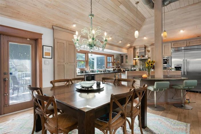 Image No.11-4 Bed Property for sale