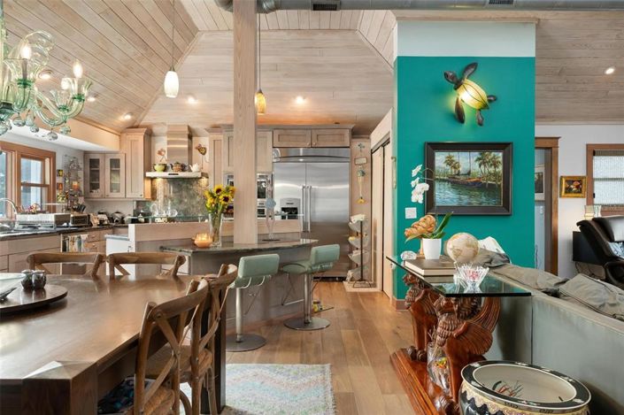 Image No.12-4 Bed Property for sale