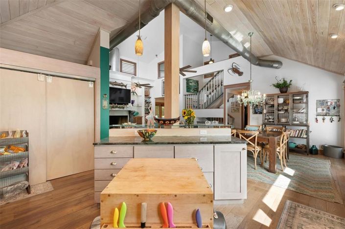 Image No.17-4 Bed Property for sale