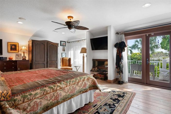 Image No.18-4 Bed Property for sale