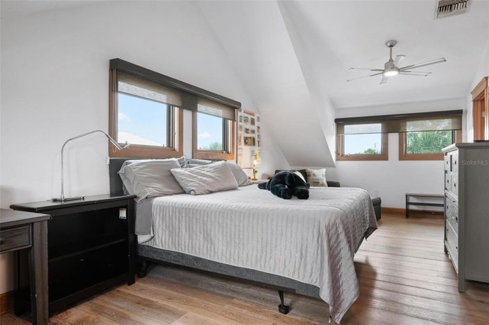 Image No.36-4 Bed Property for sale