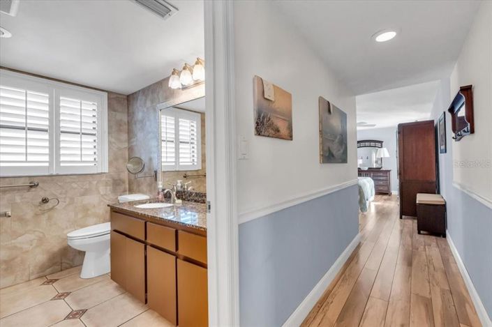 Image No.15-2 Bed Property for sale