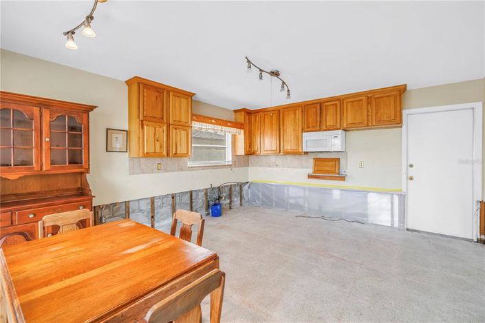 Image No.13-2 Bed Property for sale