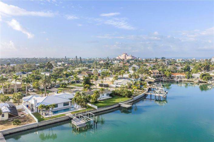 Image No.33-2 Bed Property for sale