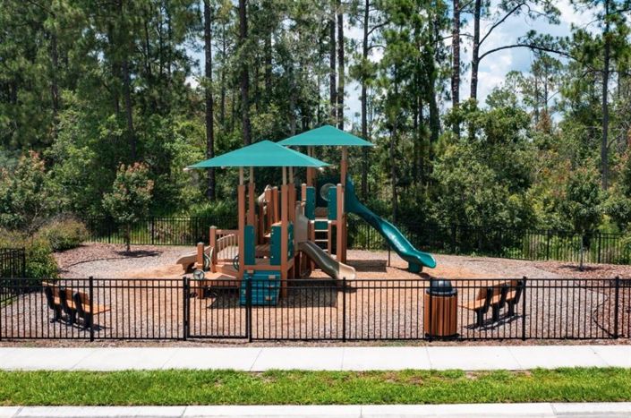 Image No.5-Propriété de 4 chambres à vendre à Davenport