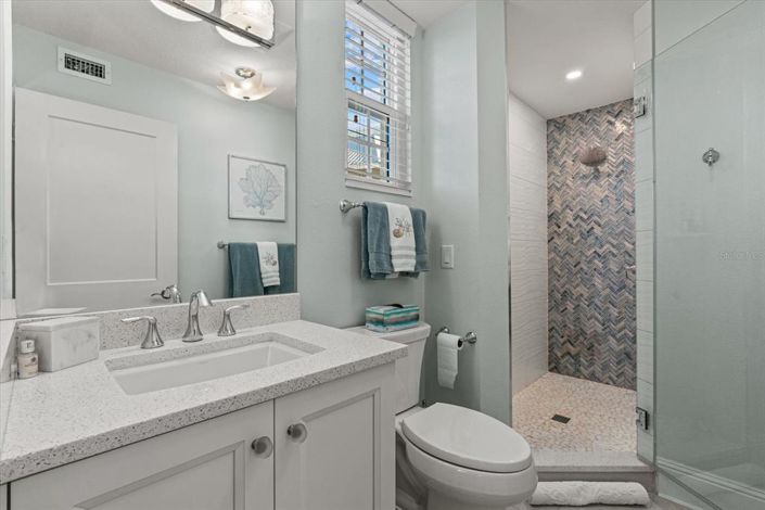 Image No.28-3 Bed Property for sale