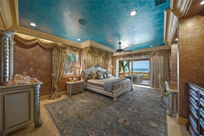 Image No.56-3 Bed Property for sale