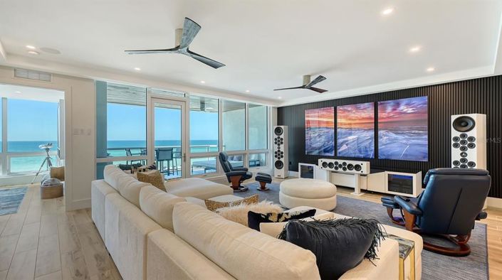 Image No.10-4 Bed Property for sale