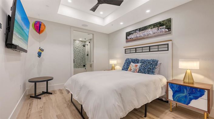 Image No.26-4 Bed Property for sale